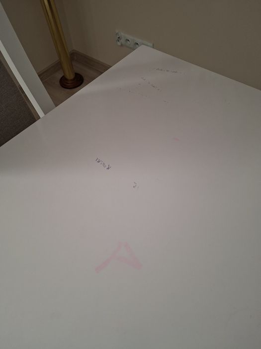 Stół rozkładany + 4 krzesła