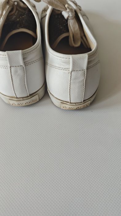 Мокасини, кросівки guess, розмір американський 9