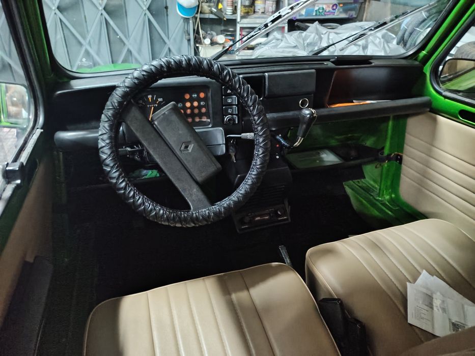Renault  4L  GTL