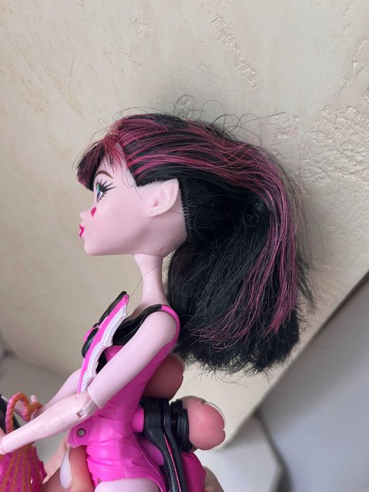 Mattel Monster High Дракула Дракулаура з крилами кажан трансформер