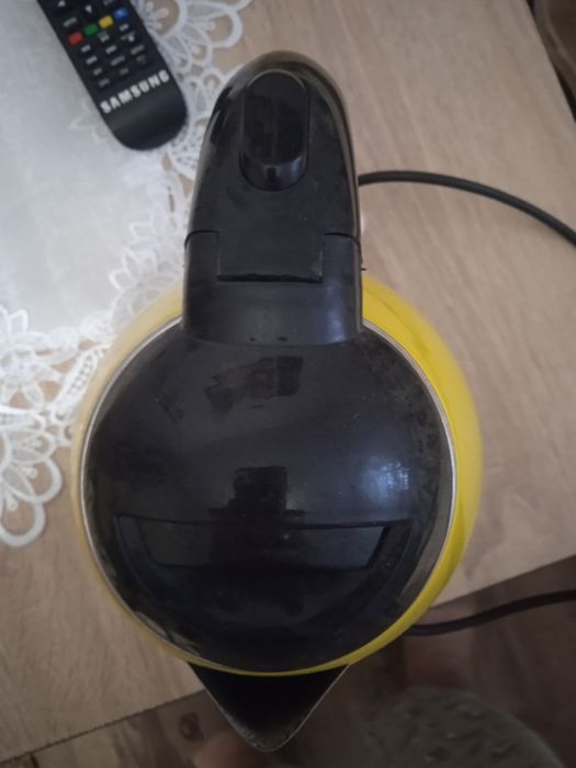 Продам бу жовтий чайник Неробочий Вегас