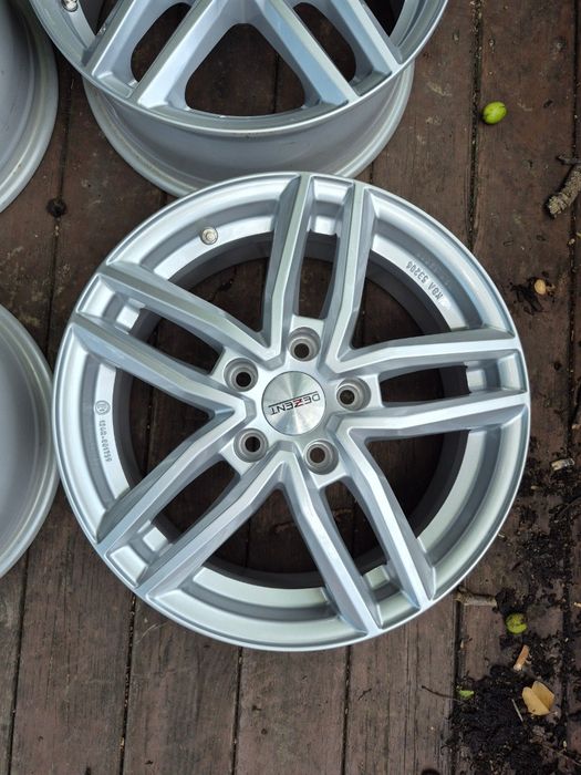 Німецькі диски Dezent TR Silver R16 5x112 VW / Skoda / Seat / Audi