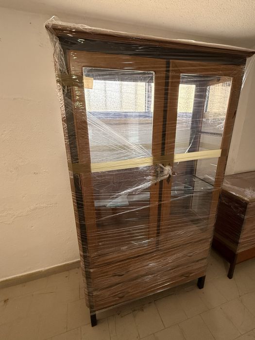 Estante/ Loiceiro/Vitrine cerejeira