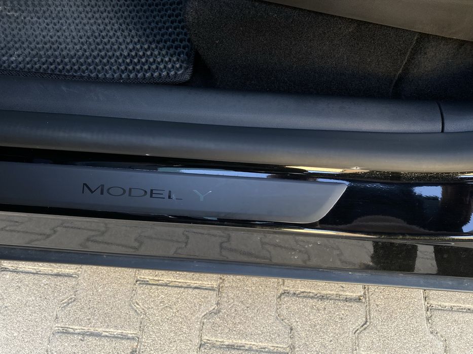 Продається /обмін на Нерухомість Tesla Y 2022 Perfomance