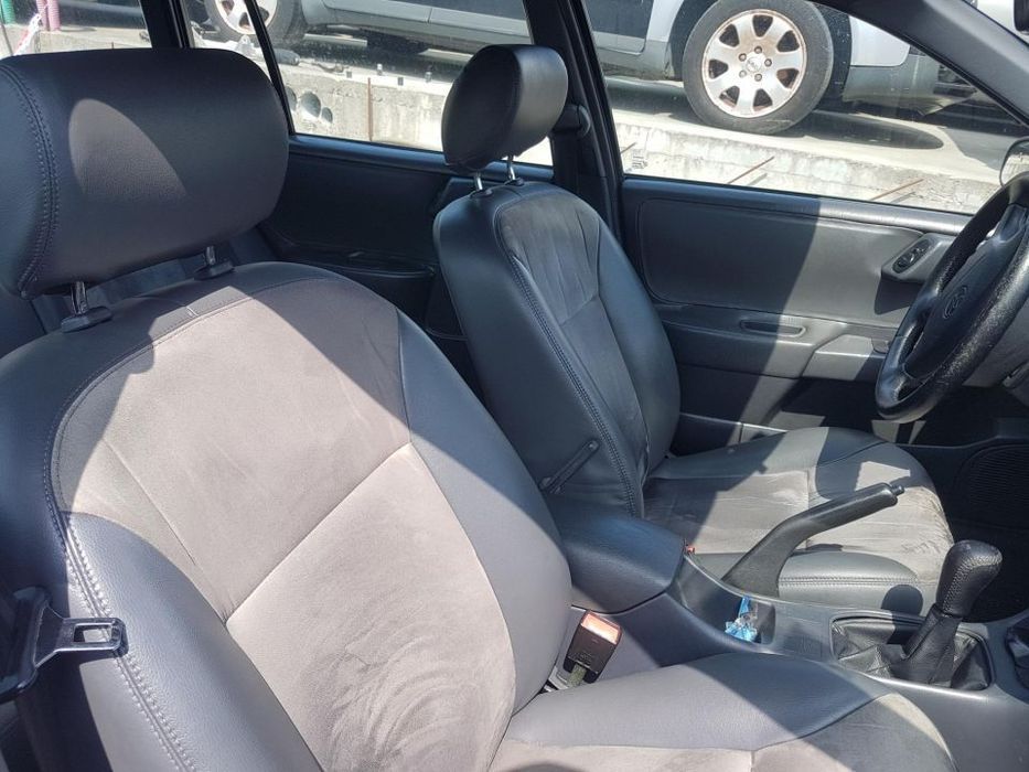 Toyota Carina Sw para peças