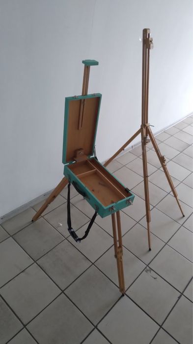 Мольберт деревʼянний