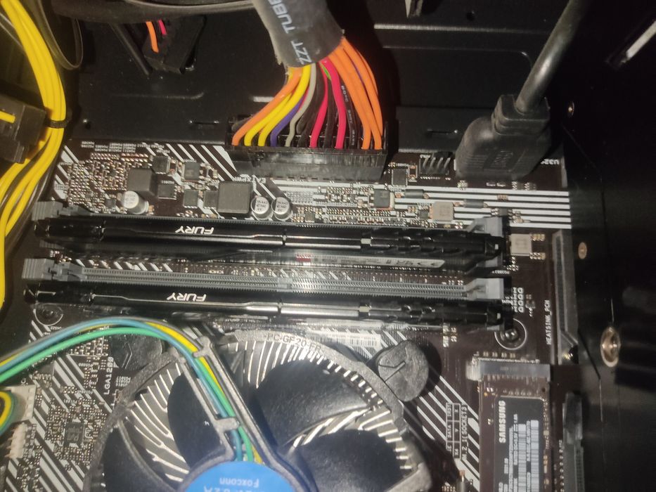 Игровой ПК gtx 1070ti 8gb  i3 10100f 4/8  ssd m2 Samsung 250 b460  мышь и клавиатура Logitech