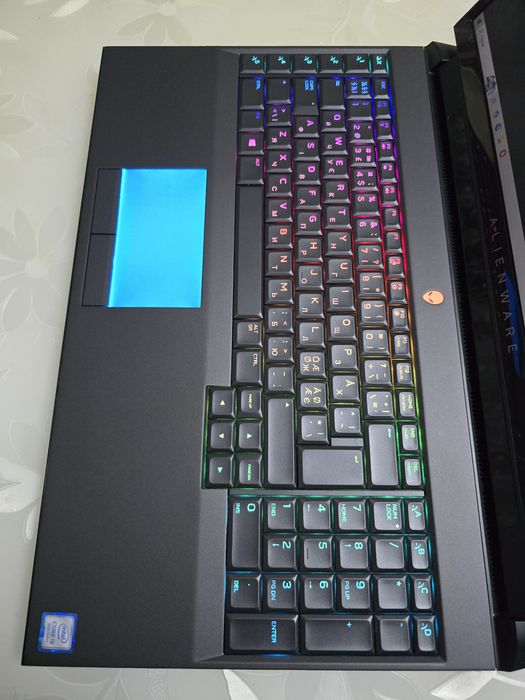 Alienware Area A51/17.3"144Hz/MXM 2080 8GB/i9-9900K/RAM:32GB/512+1TB