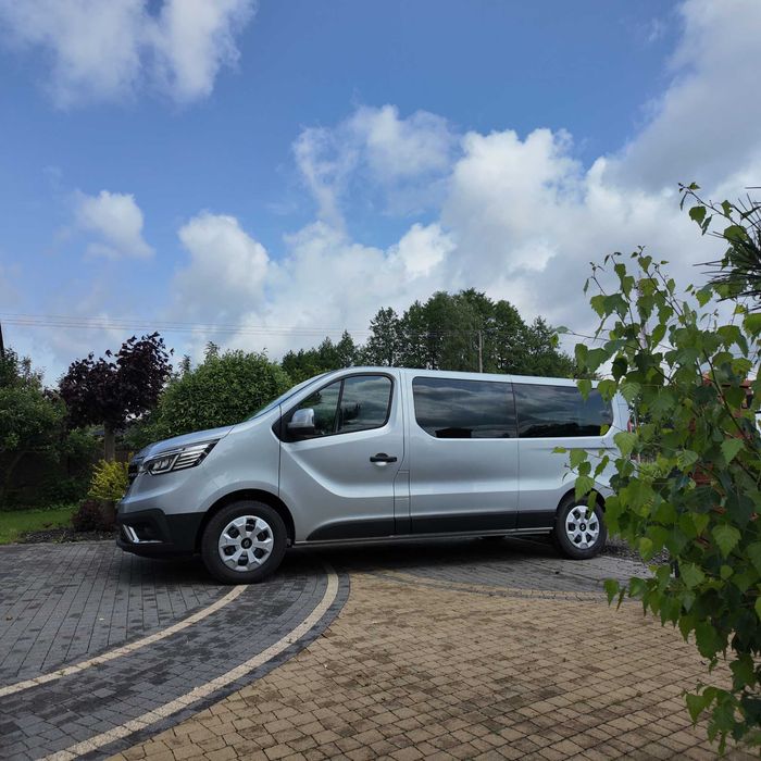 Wynajem busa  7 8 9 osobowego na każdą okazje wolne terminy sezon 2026