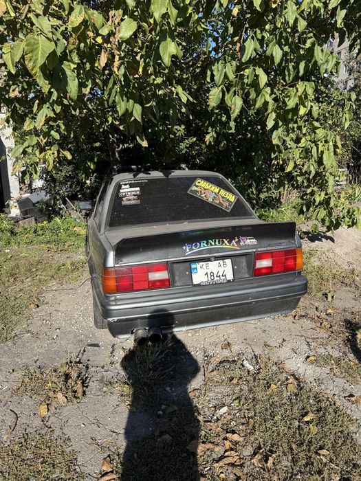 Продам BMW E30 купе