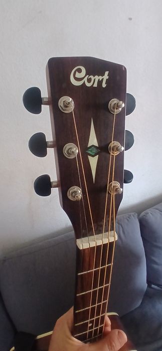 Guitarra Cort Earth70