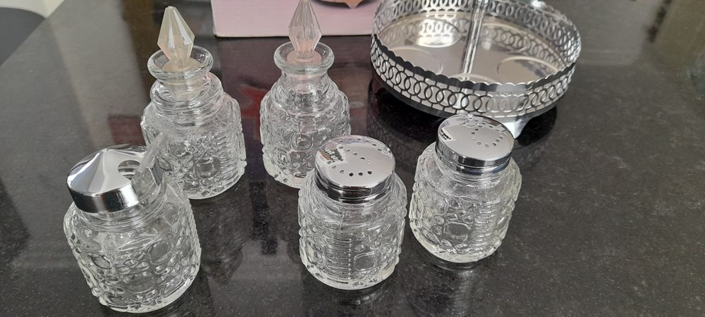 New Glass Oil and Vinegar Dispenser423543759889377283