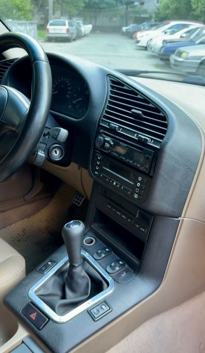 Продам BMW e36 320i
