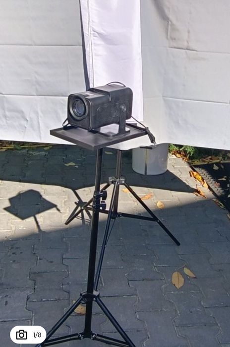 Projektor rzutnik WiFi Bluetooth statywy ekran