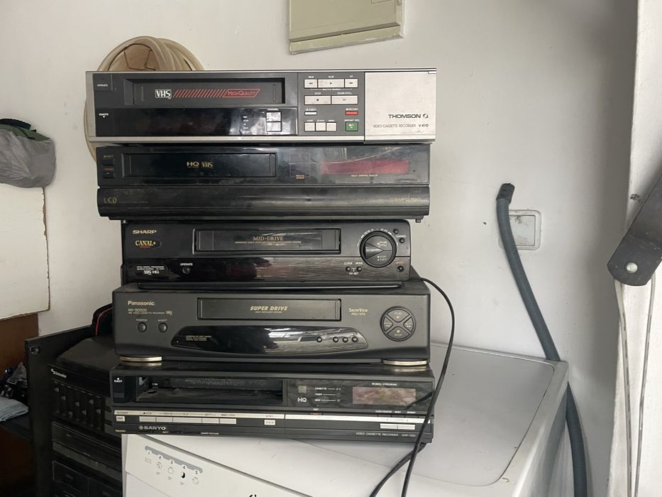 Leitores de CD/DVD/VHS - equipamentos antigos para teste ou peças