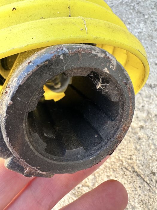 Кардан на трактор