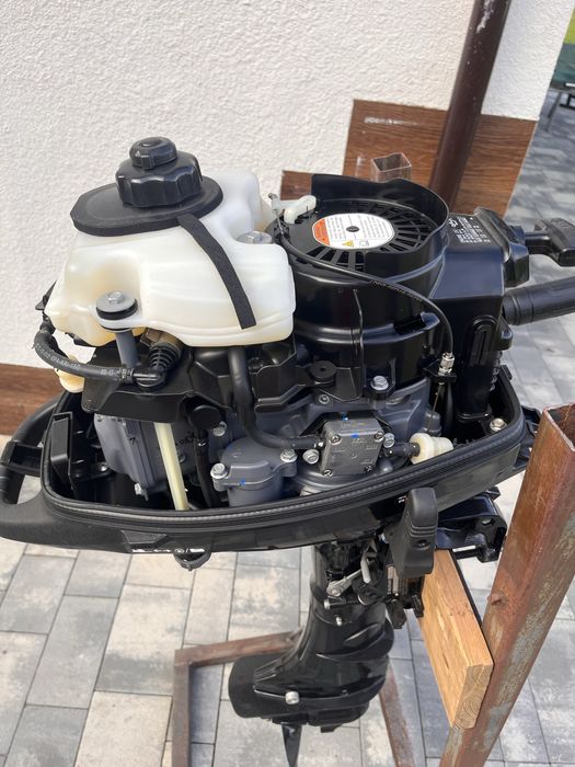 Silnik spalinowy zaburtowy Suzuki 5KM