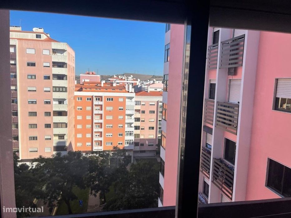 Apartamento espaçoso para arrendamento em São Marcos - Avenida do B...