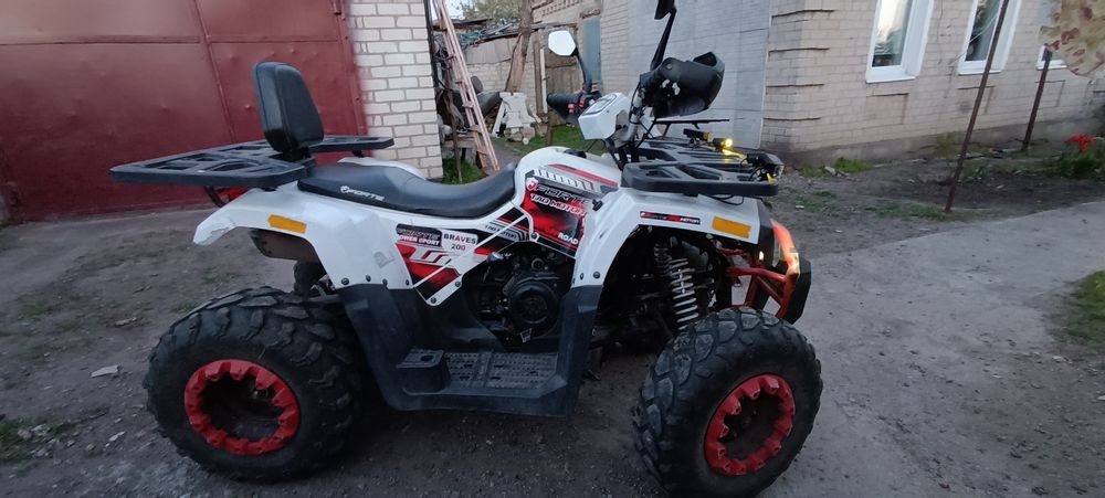 Продам квадроцикл Forte Braves 200