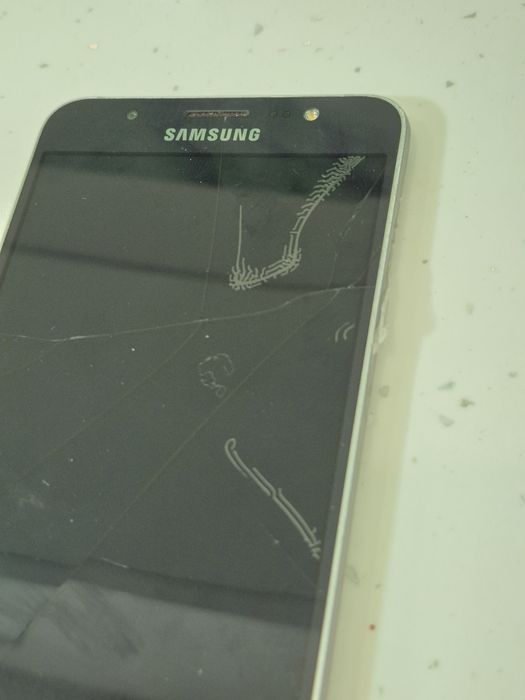 Samsung Galaxy J7 2016