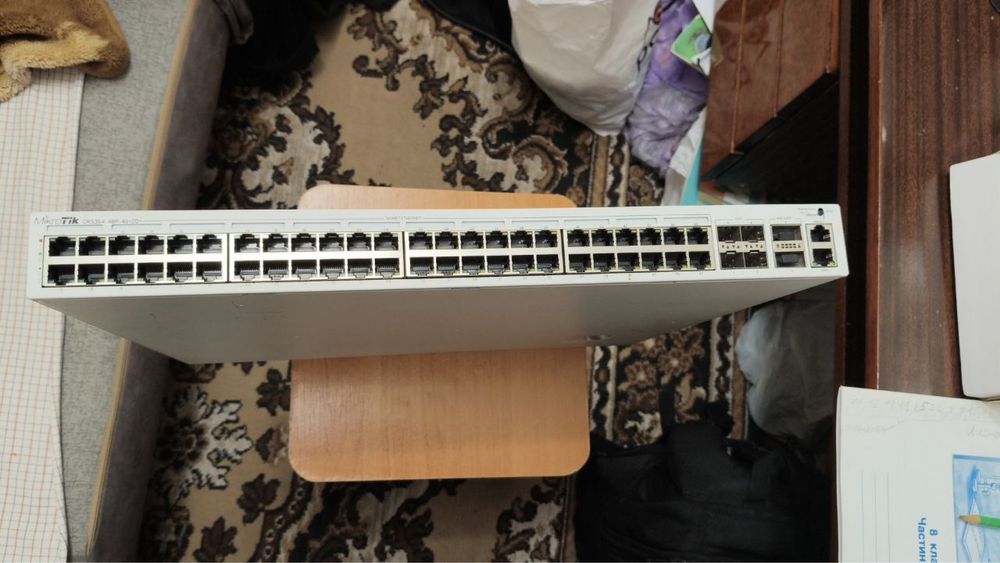Poe switch Mikrotik CRS 354-48P-4S-2Q+RM