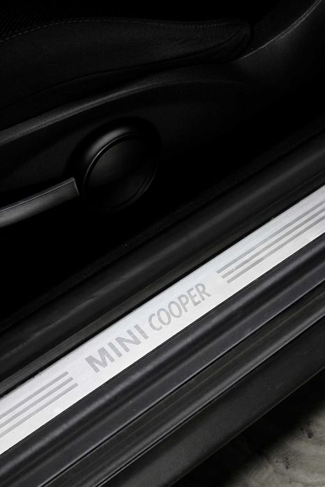 MINI Cooper D 1.6 110CV (139€/Mês)