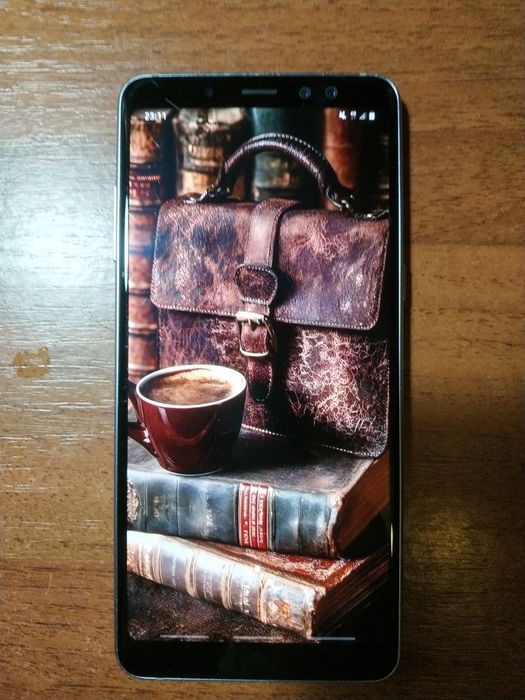 Продам Samsung a8 plus