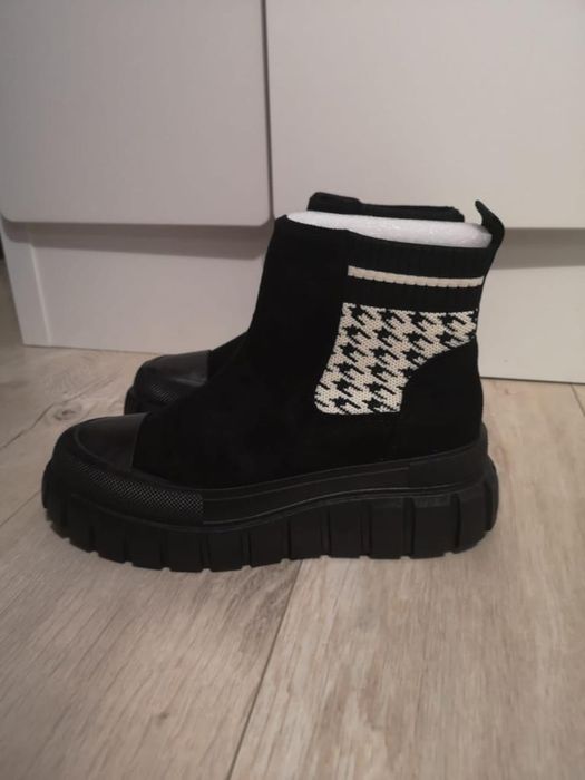 Botki trapery 39 czarne na platformie workery