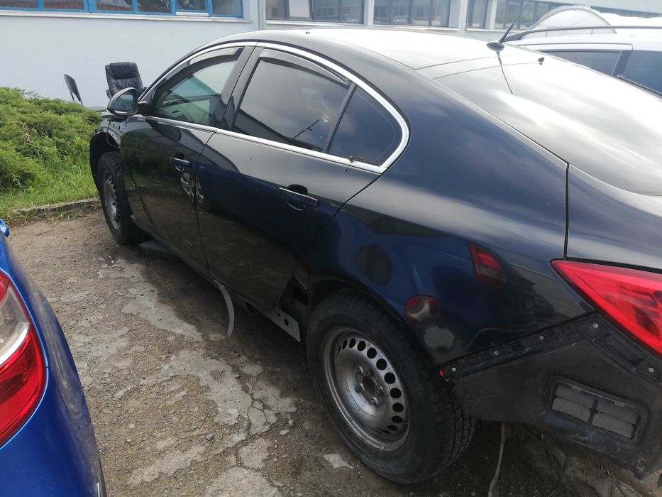 Opel Insygnia 12r. Servo , ABS , hamulec ręczny i inne cześci