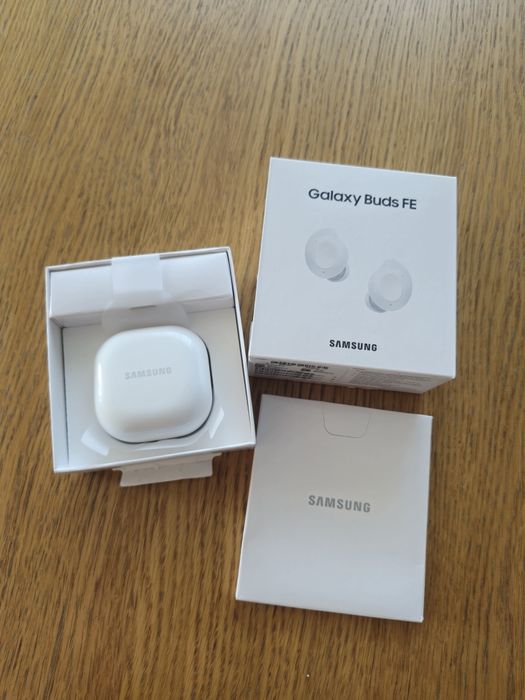 Słuchawki bezprzewodowe Samsung Galaxy Buds FE, białe