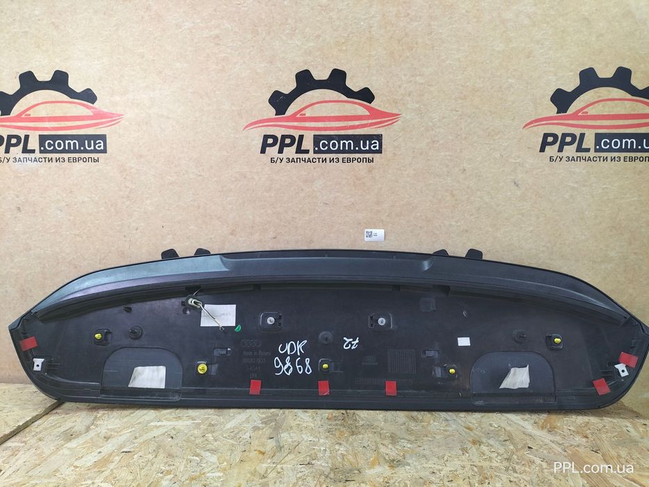 Audi Q3 8U 2011-2018 спойлер крышки багажника 8U0827933