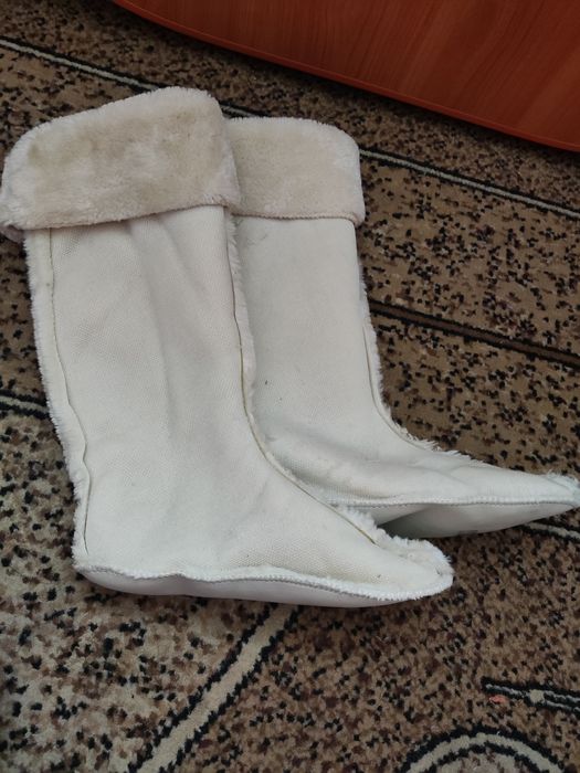 Продам резинові чоботи 37 розмір