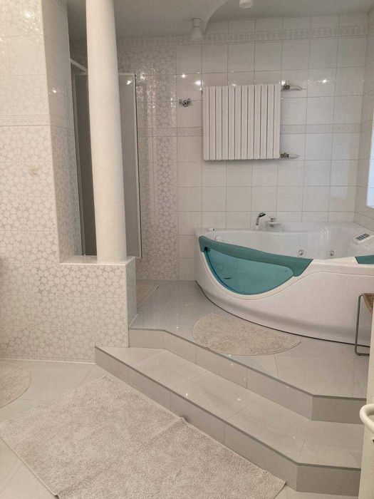 Продажа! классная 4комнатная паркоместо Центр Старокозацкая Парк Глобы