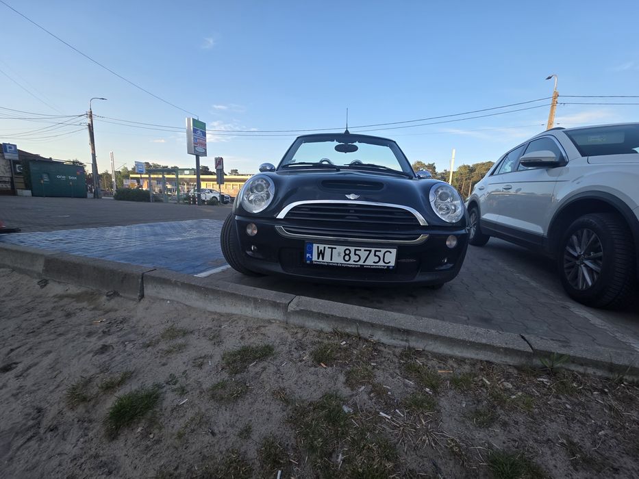 Mini Cooper John Cooper Works  r52 1.6 211km sidewalk
