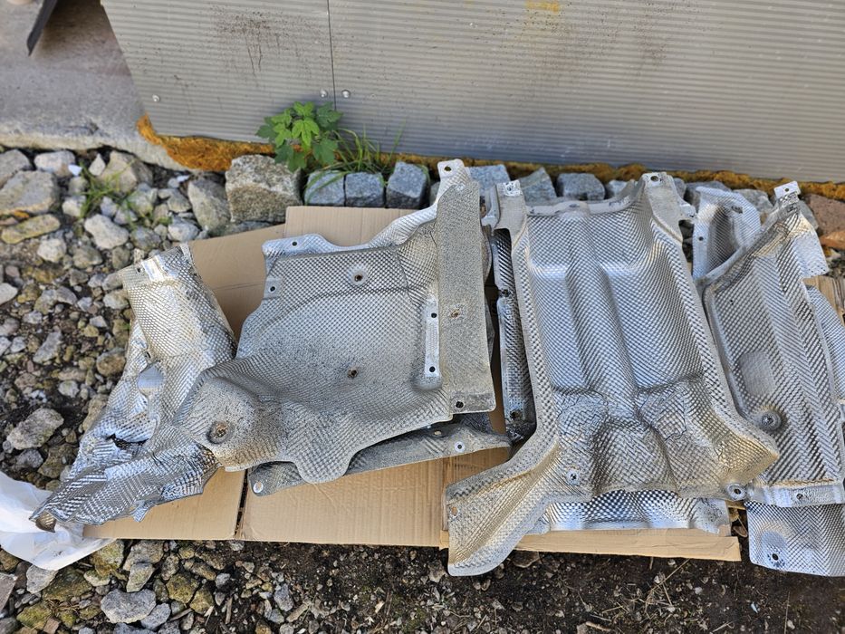 Bmw m3  e90 e92 e93 m3 s65b40 v8  osłona  termiczna komplet osłon  ter