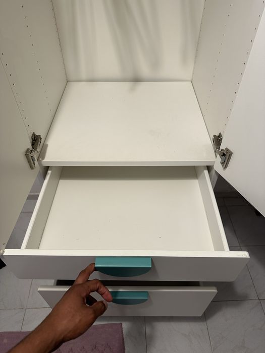 Roupeiro Infantil IKEA SMÅSTAD/PLATSA c/ Gavetas e Varão – 60x57x181cm