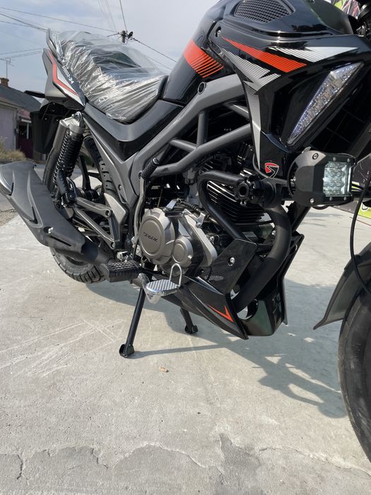 Доставка безкоштовна Мотоцикл Spark SP200R-34