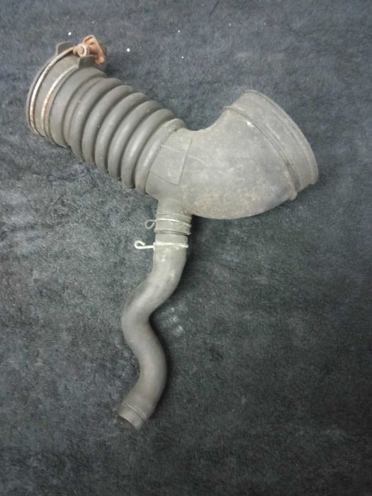 Rura przewód powietrza Lexus IS220 2.2D 17881/26070 Siedlce