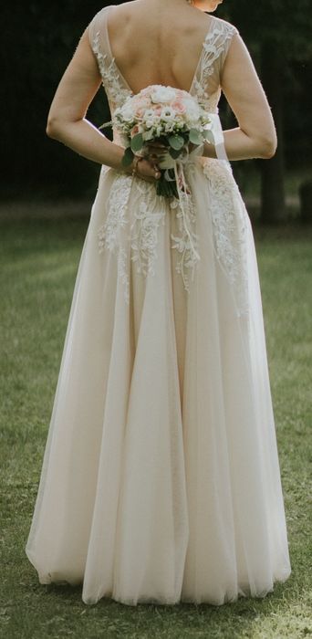 Suknia ślubna model Fueste beż
