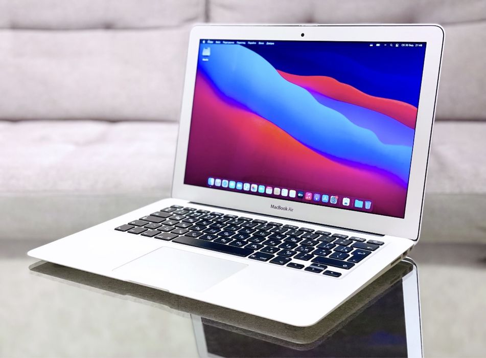 Ноутбук Apple MacBook Air (13-inch, Early 2015)