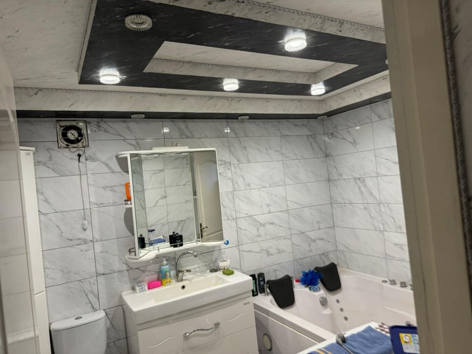 Будинковолодіння 260 м2 Берегово Стефаніка