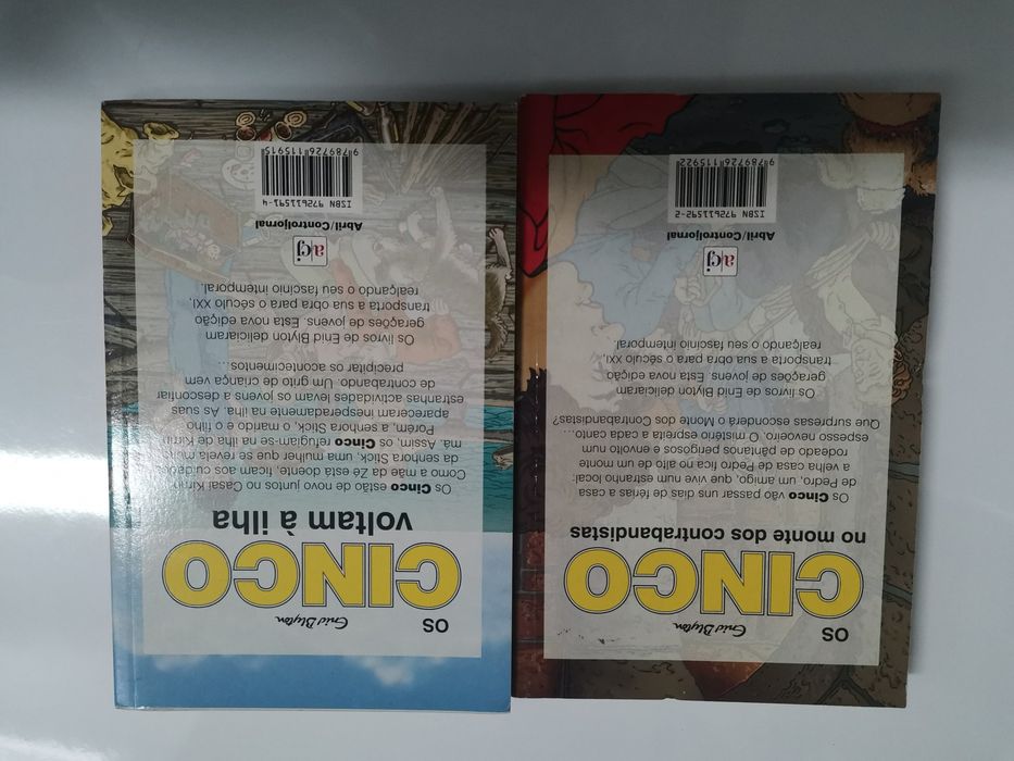 Livro "Os cinco no monte dos contrabandista e Os cinco voltam à ilha"