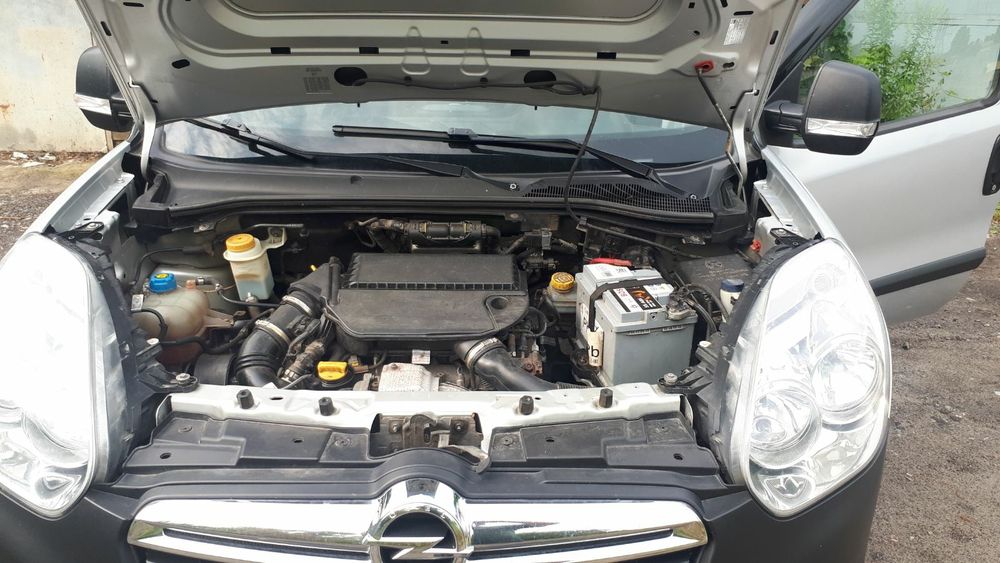 Аренда буса авто без водителя OPEL COMBO