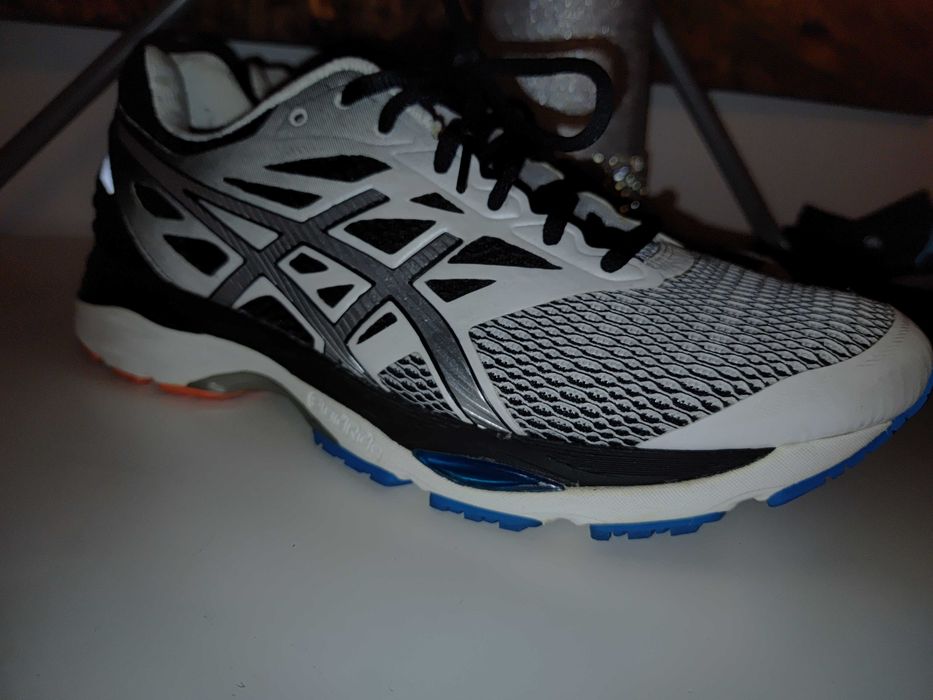 Asics 44 gel buty