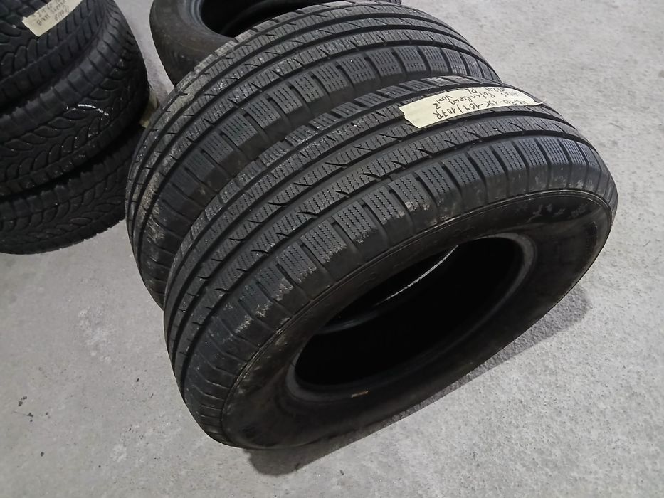 2 Pneus 215/70R15 C seminovos