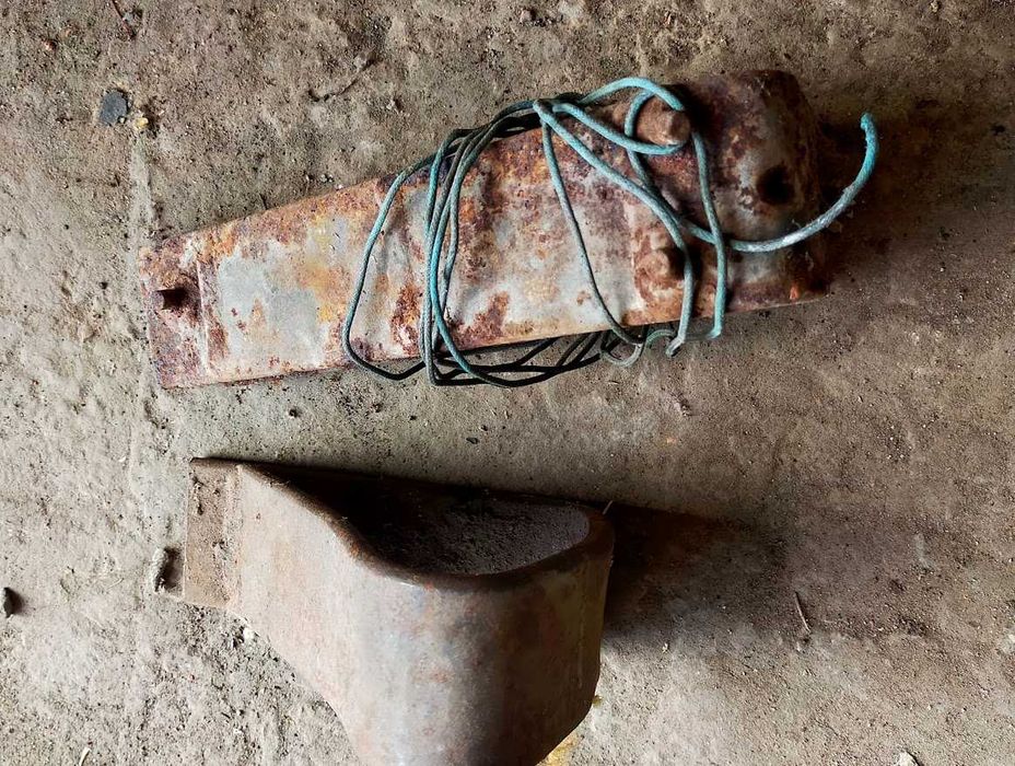 Упор, уголок, угол, металевий під автомабільне колесо, стопор