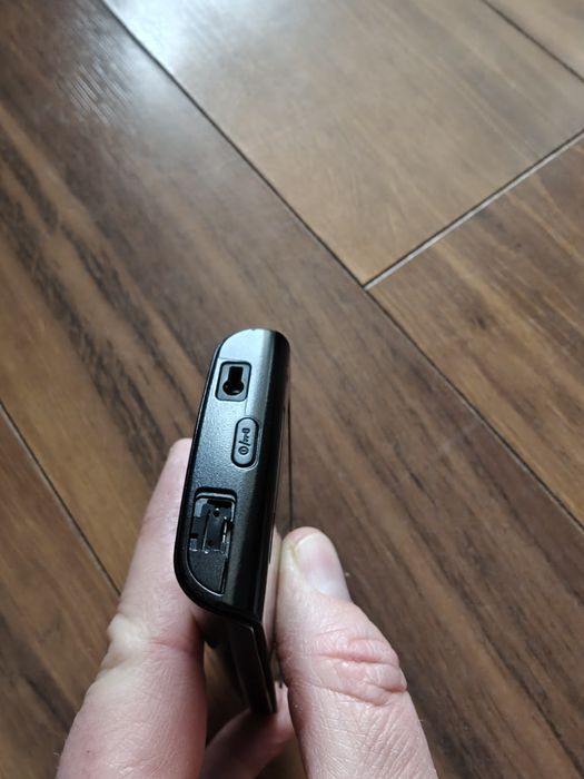 Sony Ericsson Xperia X10 (X10i) w kolorze czarnym.