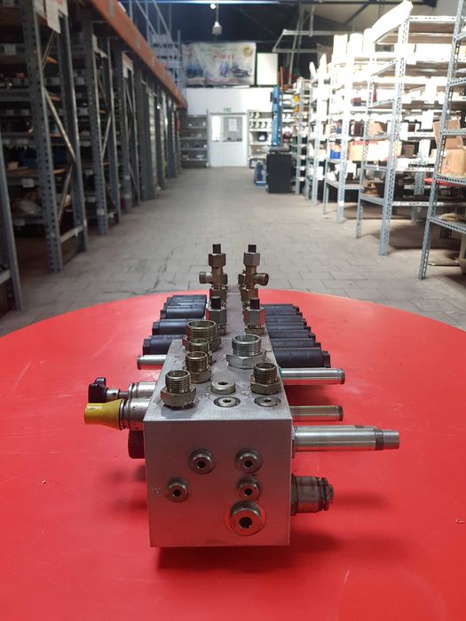 Blok sterujący LELY WELGER Bucher Hydraulics Oryginalny