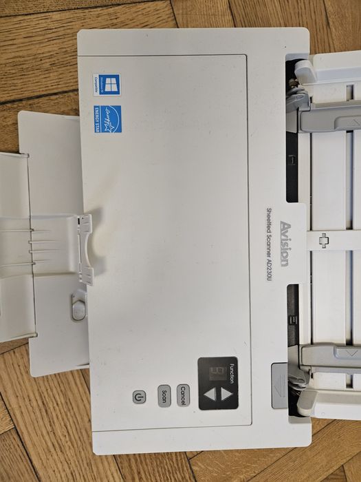 Skaner Avision ad230U