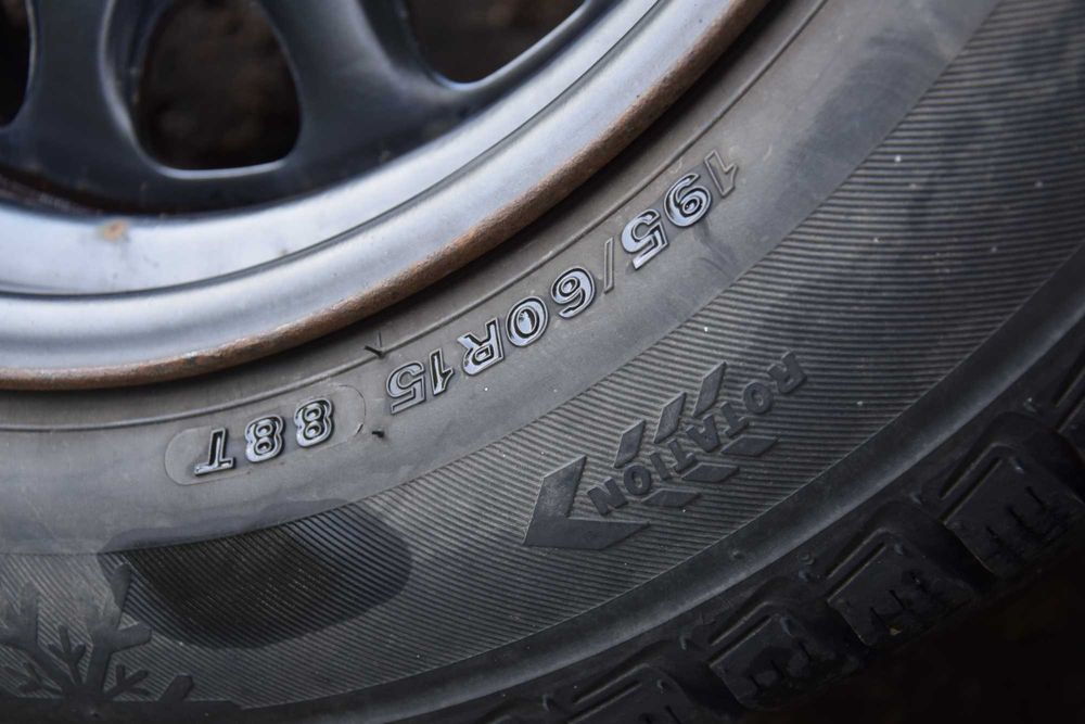 Felgi z oponami szeroka stal serduszka 15 5x100